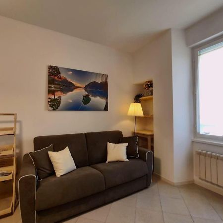 La Casina Al Lago Mandello del Lario Eksteriør bilde